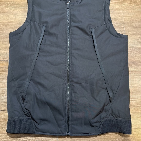 Nike Gilet Men MEDIUM Black Tech Duck Down Insulated Quilt Lined Bodywarmer Vest - Picture 3 of 14